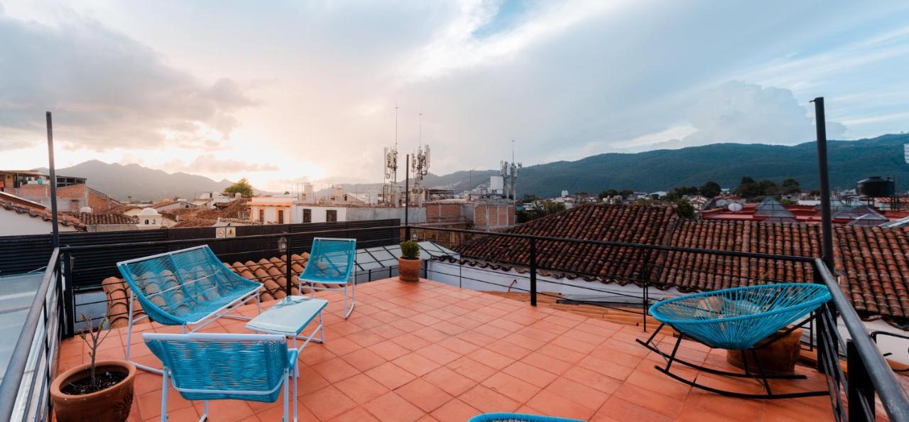 Yox Hotel Boutique San Cristóbal de Las Casas Exteriör bild Rooftop in Granada, Spain